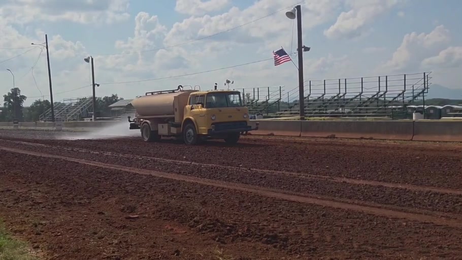 Track preparation during a pulling event